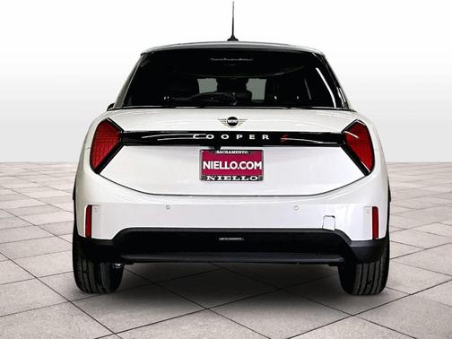 White Metallic 2026 MINI Hardtop S