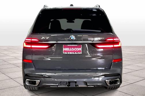 2026 BMW X7 xDrive40i