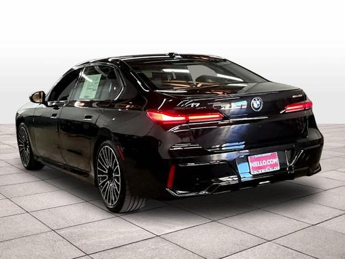 Black Sapphire Metallic 2026 BMW i7 EDrive50