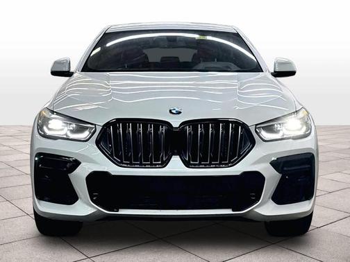 Mineral White Metallic 2022 BMW X6 xDrive40i