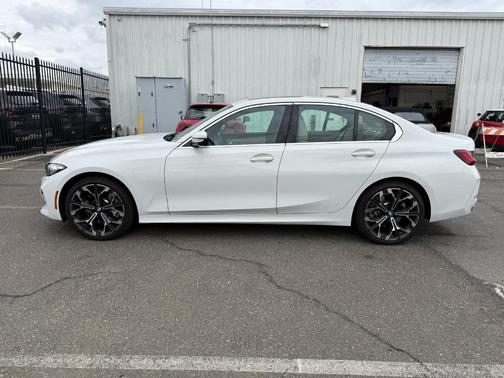 2025 BMW 330 i