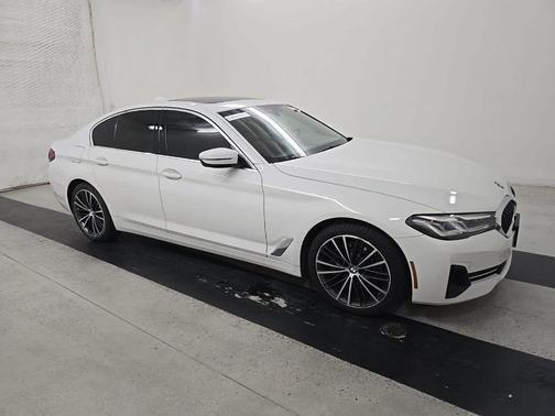 Alpine White 2023 BMW 530 i