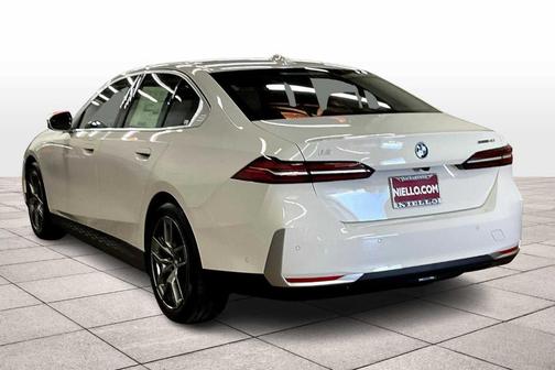 2026 BMW i5 eDrive40