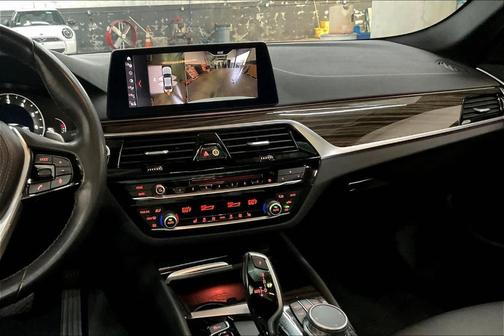 2019 BMW 530 i