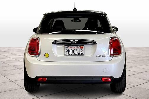 2024 MINI SE Hardtop Cooper