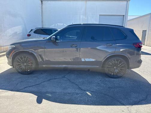 2023 BMW X5 M50i
