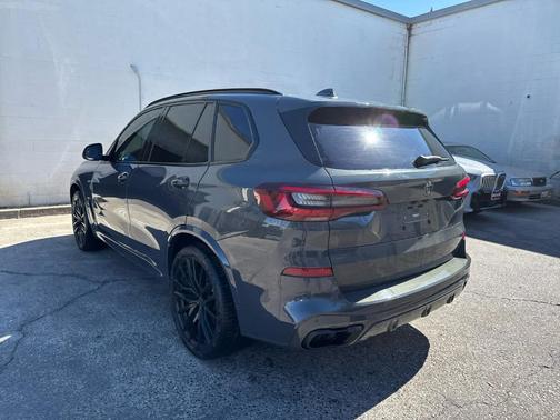 2023 BMW X5 M50i