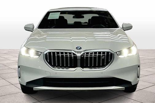 2025 BMW i5 eDrive40