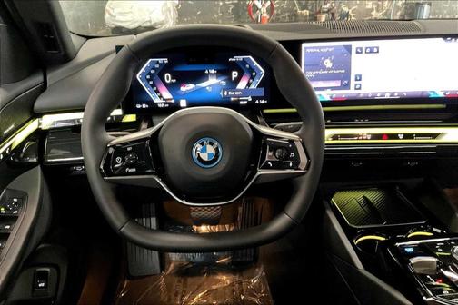2025 BMW i5 eDrive40