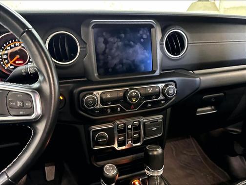 Granite Crystal Clearcoat Metallic 2021 Jeep Gladiator Overland