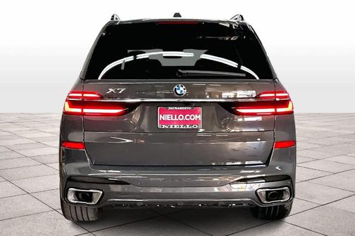 2026 BMW X7 xDrive40i