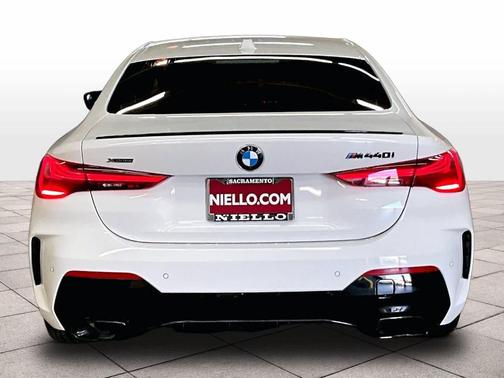 2026 BMW M440 i xDrive