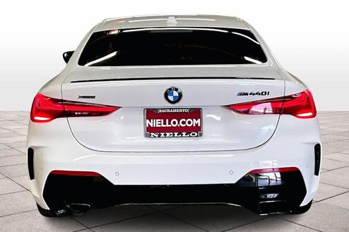 2026 BMW M440 i xDrive