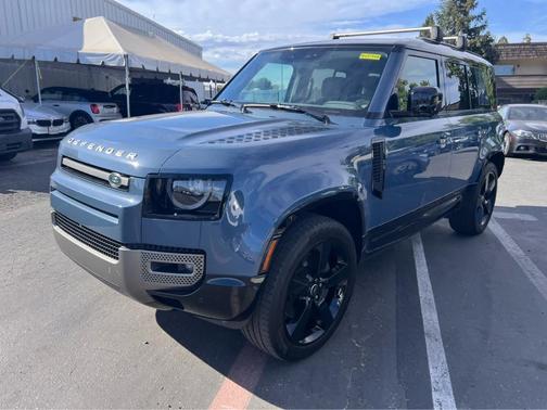 2024 Land Rover Defender P400 X-Dynamic SE