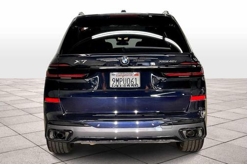 2025 BMW X7 xDrive40i