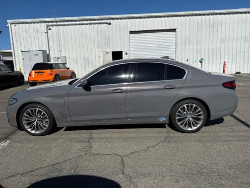 2021 BMW 530e 530e