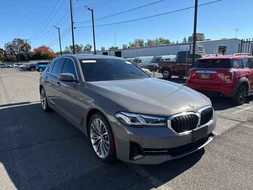 2021 BMW 530e 530e
