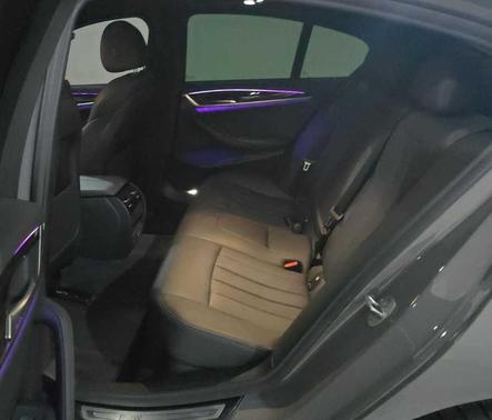 2021 BMW 530e 530e