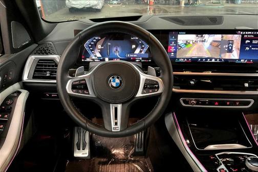 2025 BMW X5 M60i