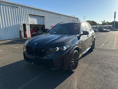 2025 BMW X5 M60i