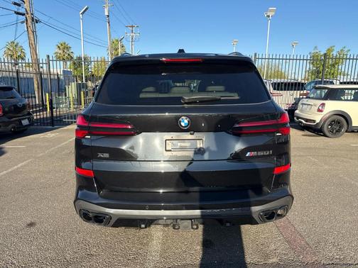 2025 BMW X5 M60i