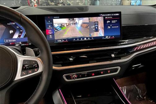 2025 BMW X5 M60i