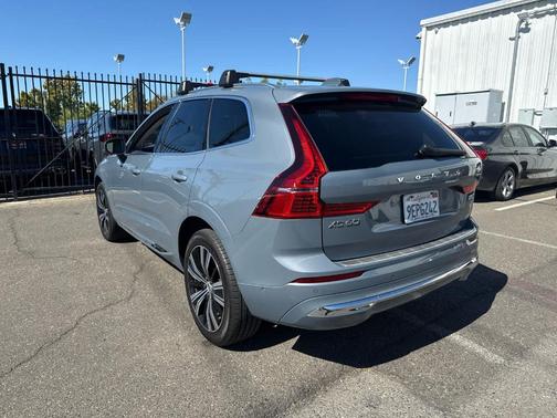 2023 Volvo XC60 B5 Plus Bright Theme