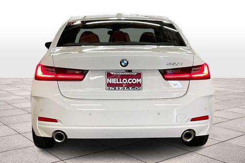 2025 BMW 330 i