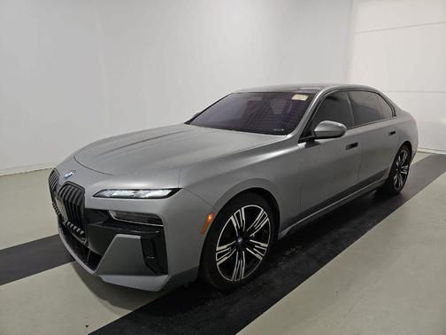 Pure 2023 BMW i7 xDrive60