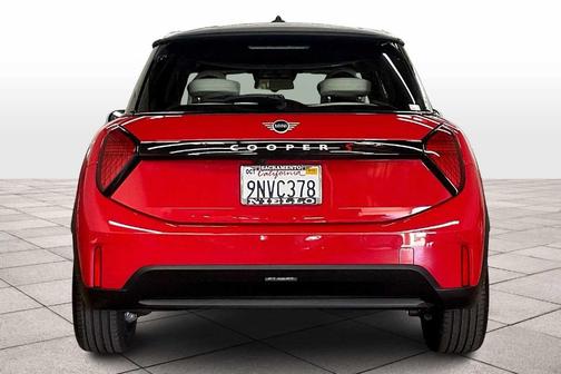 2025 MINI Hardtop ICONIC
