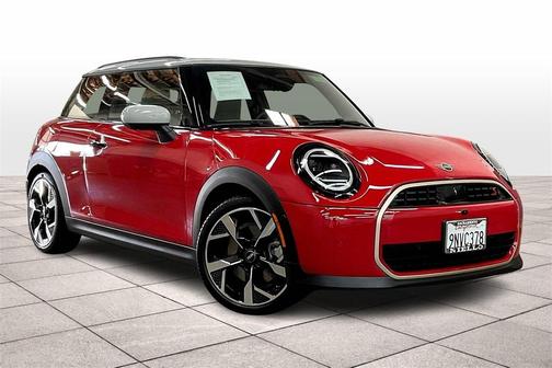 2025 MINI Hardtop ICONIC