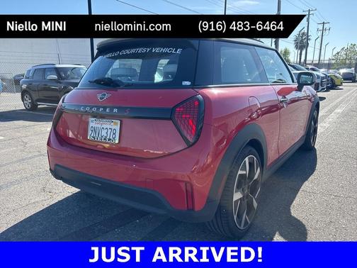 2025 MINI Hardtop ICONIC