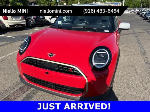 2025 MINI Hardtop ICONIC