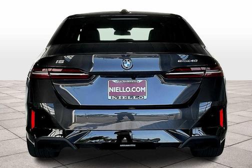 2026 BMW i5 eDrive40