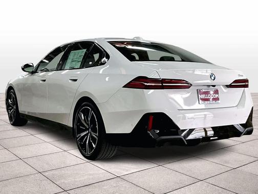 Alpine White 2026 BMW 530 i