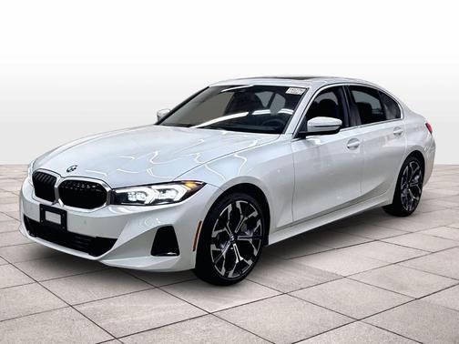 Mineral White Metallic 2025 BMW 330 i