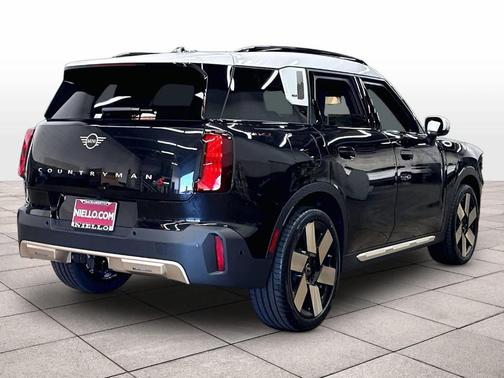 Midnight Black 2027 MINI Countryman S