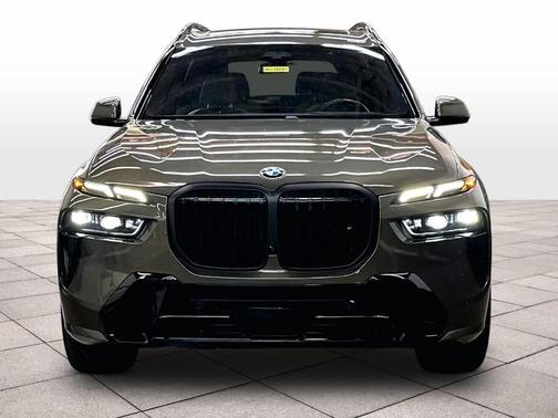 Manhattan Green Metallic 2023 BMW X7 xDrive40i