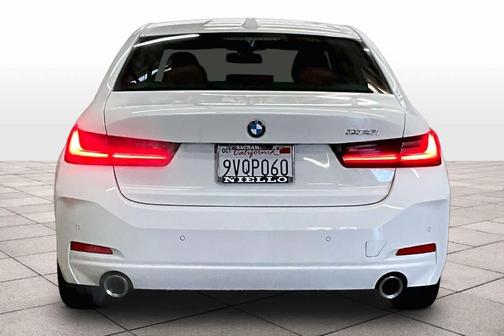 2025 BMW 330 i