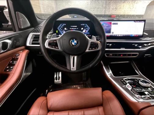 Manhattan Green Metallic 2024 BMW X5 M60i