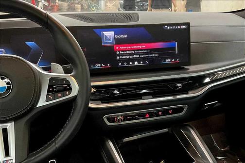 2025 BMW X6 M60i