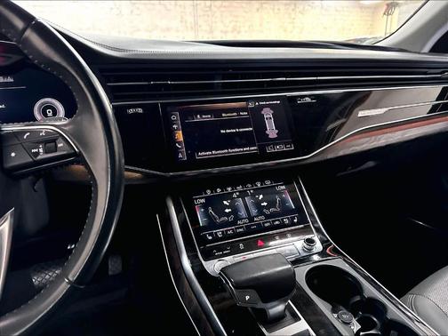 Samurai Gray Metallic 2019 Audi Q8 Prestige