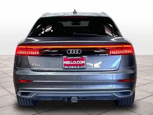 Samurai Gray Metallic 2019 Audi Q8 Prestige