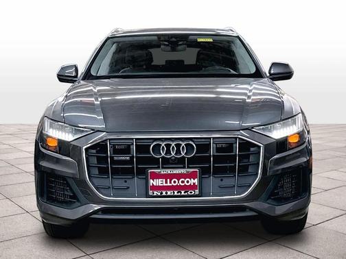 Samurai Gray Metallic 2019 Audi Q8 Prestige