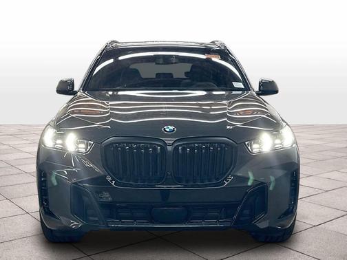 Gray Metallic 2026 BMW X5 xDrive40i