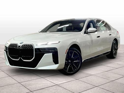 2025 BMW 760 760i xDrive