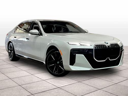 2025 BMW 760 760i xDrive