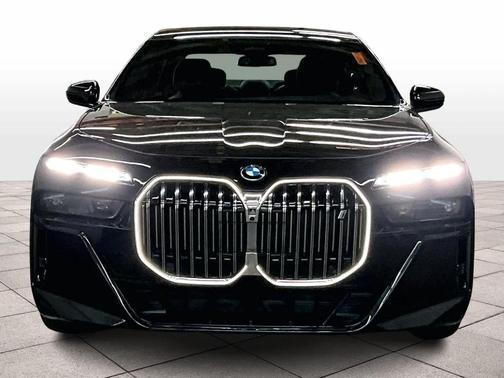 Black Sapphire Metallic 2026 BMW i7 XDrive60