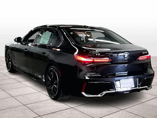 Black Sapphire Metallic 2026 BMW i7 XDrive60