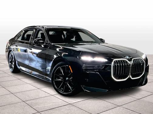 Black Sapphire Metallic 2026 BMW i7 XDrive60